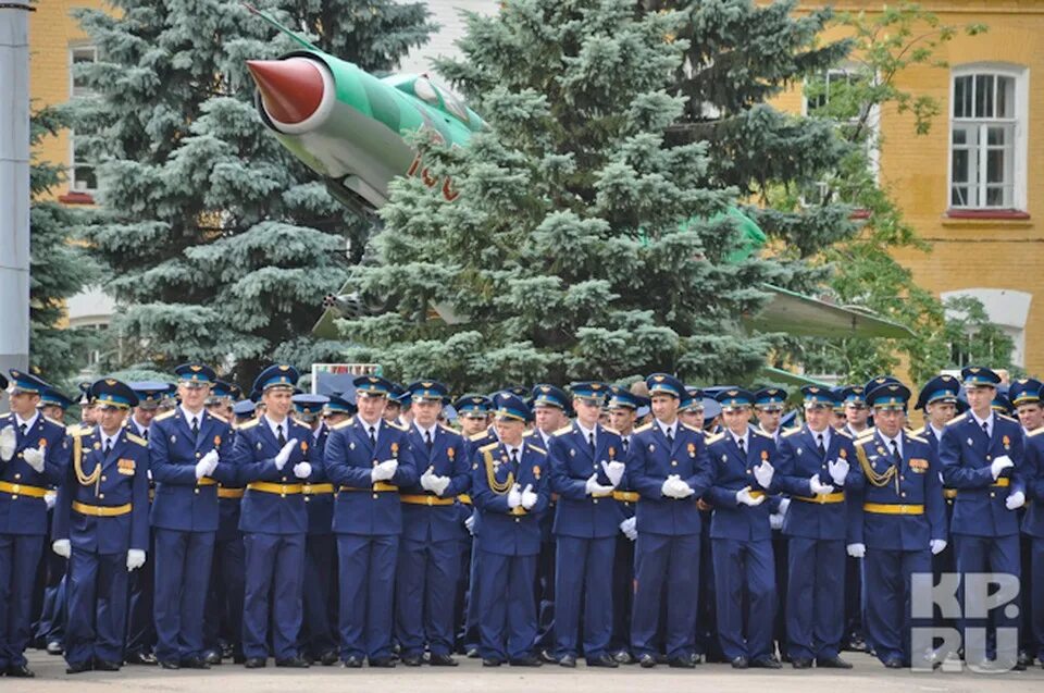 Военно воздушная инженерная академия жуковского. ВУНЦ ВВС ВВА Воронеж. Академия имени Жуковского. Академия Жуковского Воронеж выпуск. Курсанты ВУНЦ ВВС ВВА.