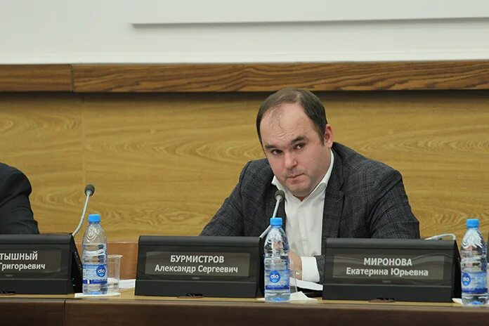 Депутат александров новосибирск. Бурмистров депутат Новосибирск.