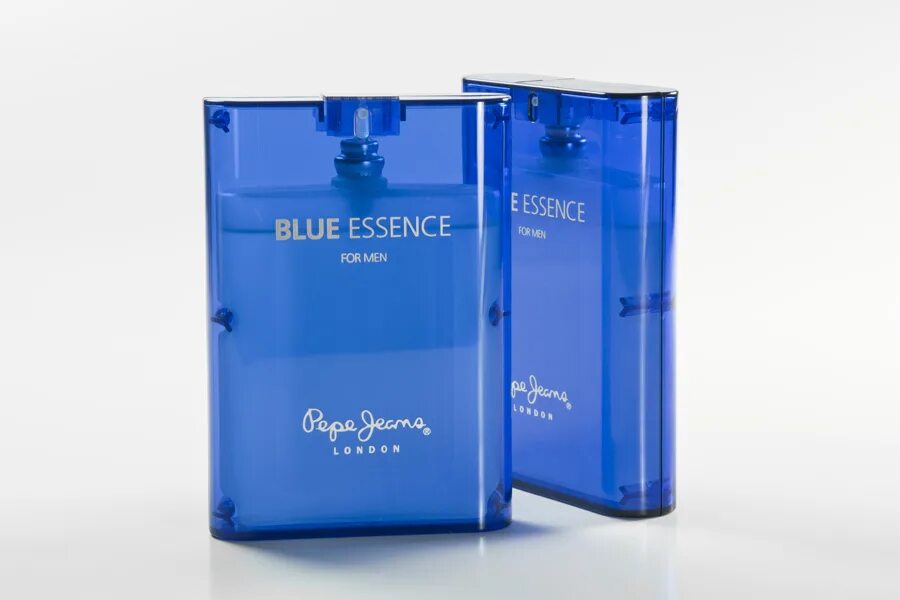 Мужские духи deep. Духи deep blue. Эссенс 015 аромат. Essence духи синие мужские. Блю эссенс.