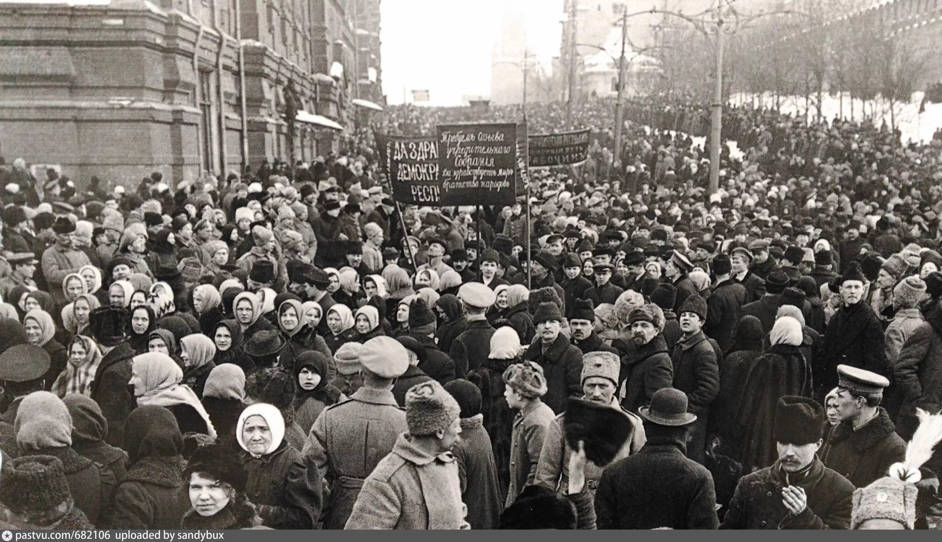 Национальное движение 1917. Учредительное собрание 1918. Всероссийское учредительное собрание 1917. Учредительное собрание 1918 демонстрации. Учредительное собрание январь 1918.