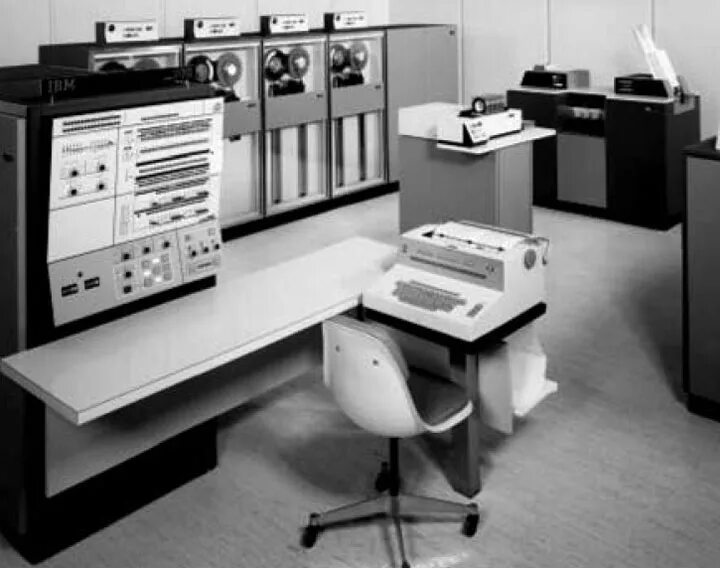 Ibm примеры. Компьютер ibm system/360. третье поколение эвм ibm-360. ibm 360 поколение эвм. 2 поколение эвм.