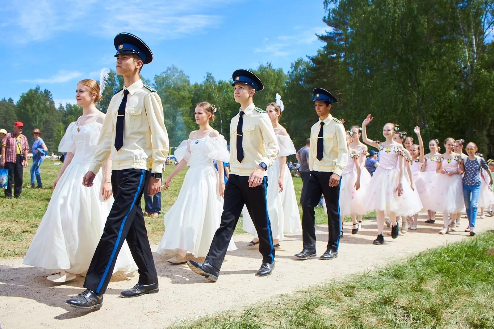 Праздник в пушкине сегодня. Пушкинский праздник. пушкинский праздник поэзии. всероссийский пушкинский праздник поэзии в пушкинских горах.
