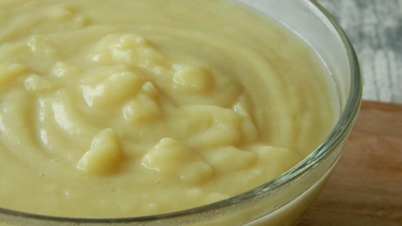 Пюре неженка со сгущенкой. Яблочное пюре неженка. яблочное пюре неженка со сгущенкой. пюре неженка из яблок со сгущенкой.
