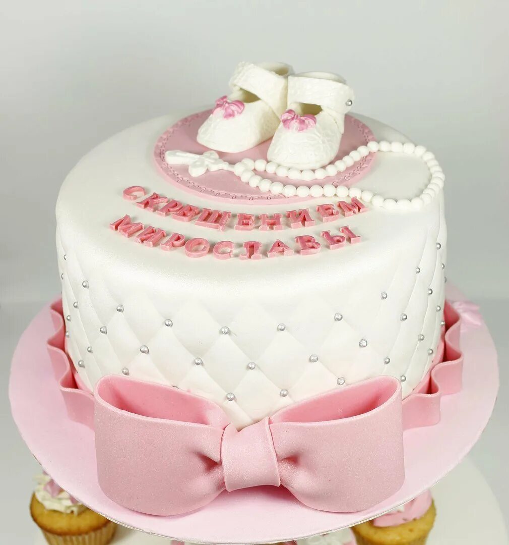Красивый торт на рождения девочки. Торт на крестины для девочки. Торт для крестин девочки. Тортик с рождением Дочки. Торт для девочки на крест.