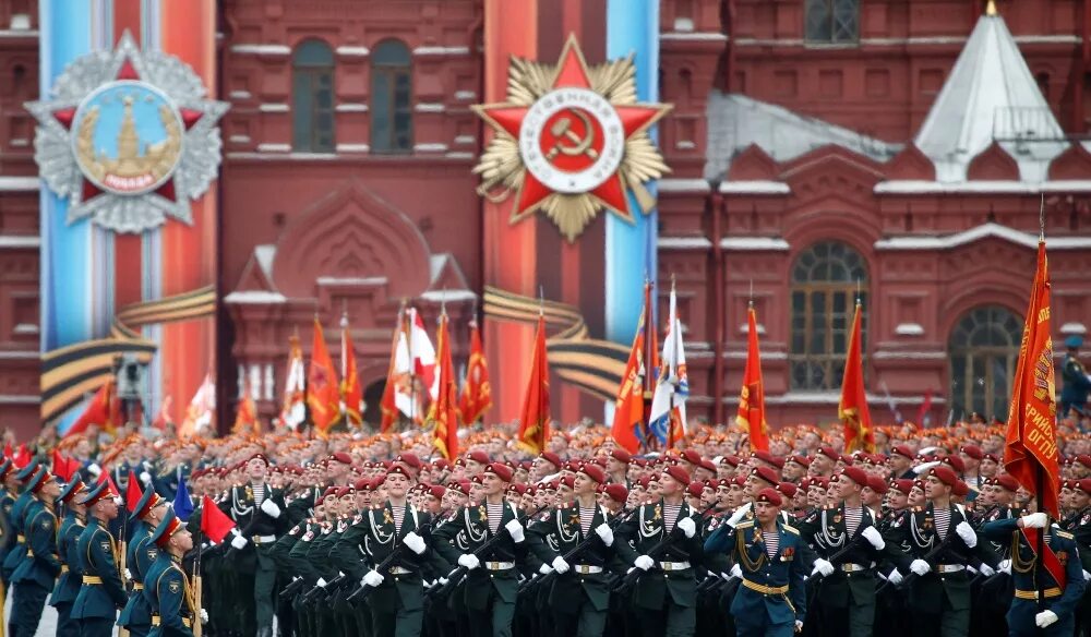 День Победы парад Победы. День Победы парад на красной площади. 9 Мая день Победы парад на красной площади. Празднование дня Победы на красной площади.