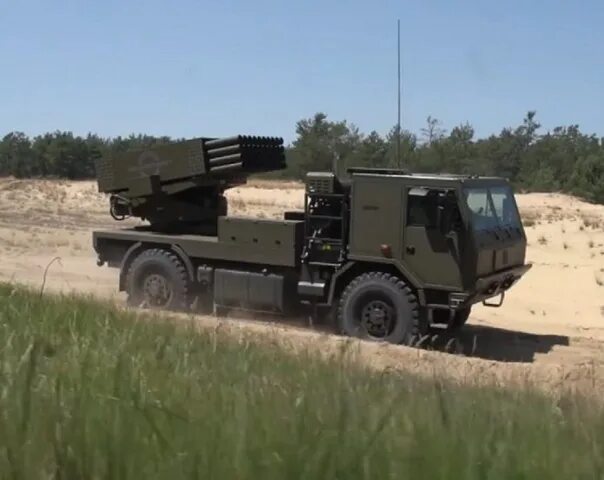 Максимальная дальность стрельбы рсзо вампир. Рсзо rm 70 чехия. рсзо rm-70 «вампир». rm-70 реактивная система залпового огня. рсзо bm 21 mt.
