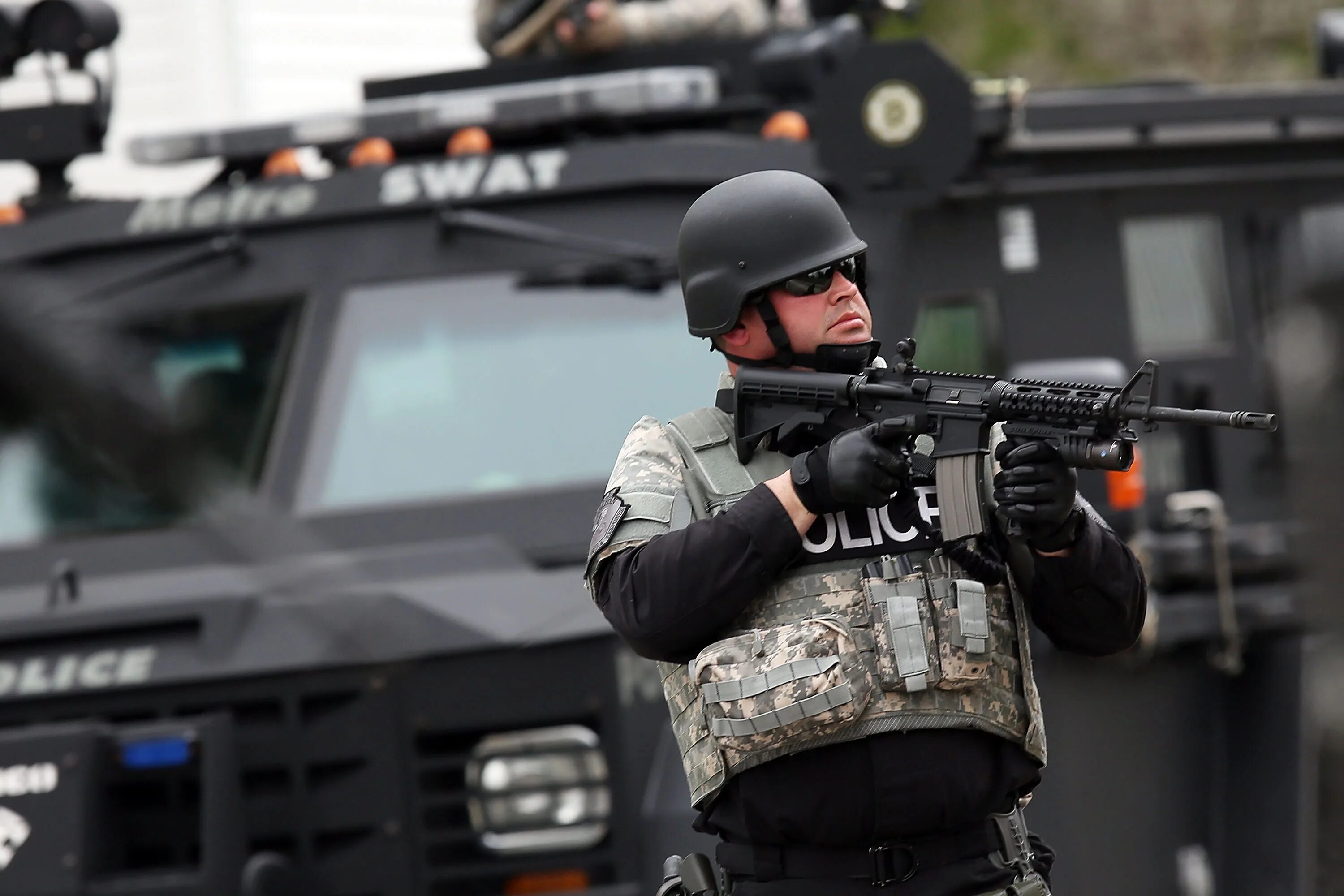 Спецназ полиции сша swat. Сват группа захвата. Спецназ сват фбр. Спецназ сват полиция сша. Полиция сша сват.