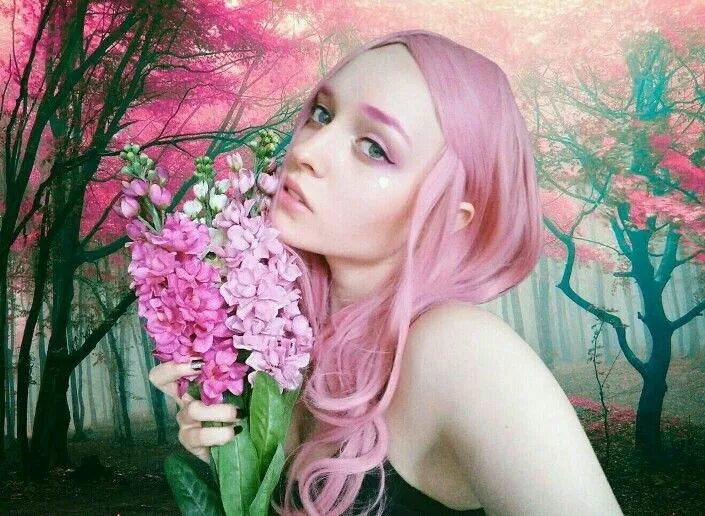 Розовый эльф. Розовый эльф девочка. эльфийка с розовыми волосами. эльф в розовом фотосессия.
