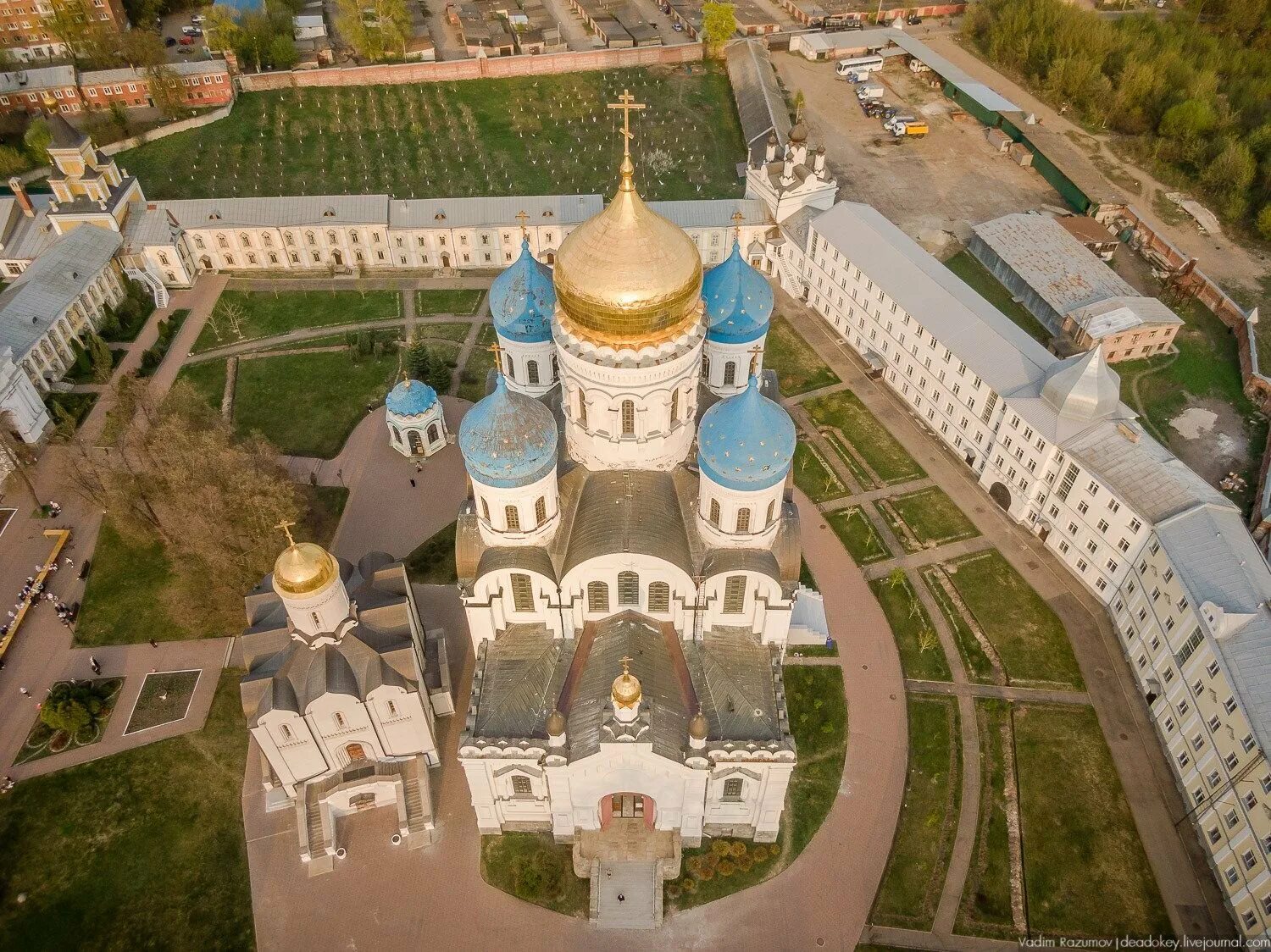 Сайт николо угрешского монастыря. Николо-Угрешский монастырь. Пименовский храм Николо-Угрешского монастыря. Николо Угрешский собор. Никольский собор Николо-Угрешского монастыря.