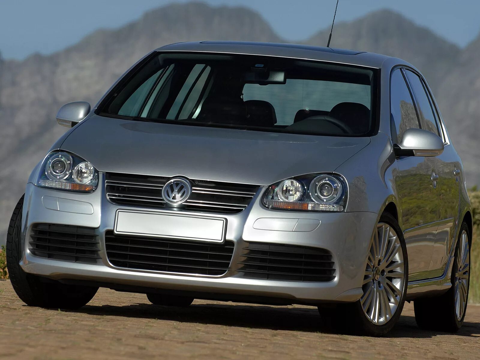 Vw golf 5 2008. фольксваген golf 5. Volkswagen golf 5 поколения. Volkswagen гольф 5. Volkswagen golf 5 поколения.