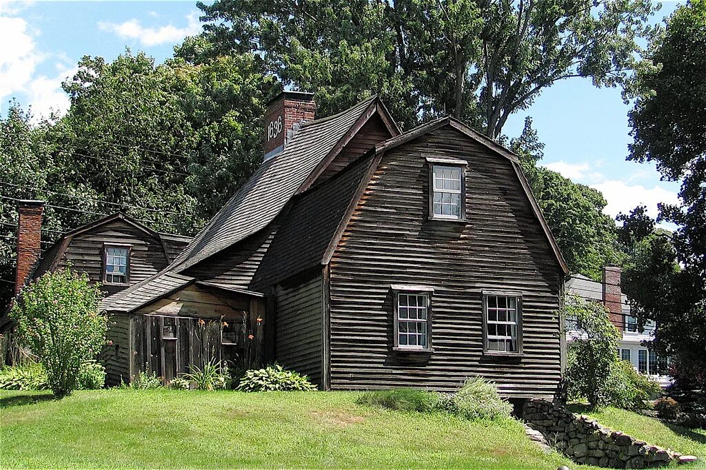Самый старый деревянный дом. Старый дом. Всратый деревянный дом. Музей деревянного зодчества норвегия. Деревянная архитектура нижнего новгорода.