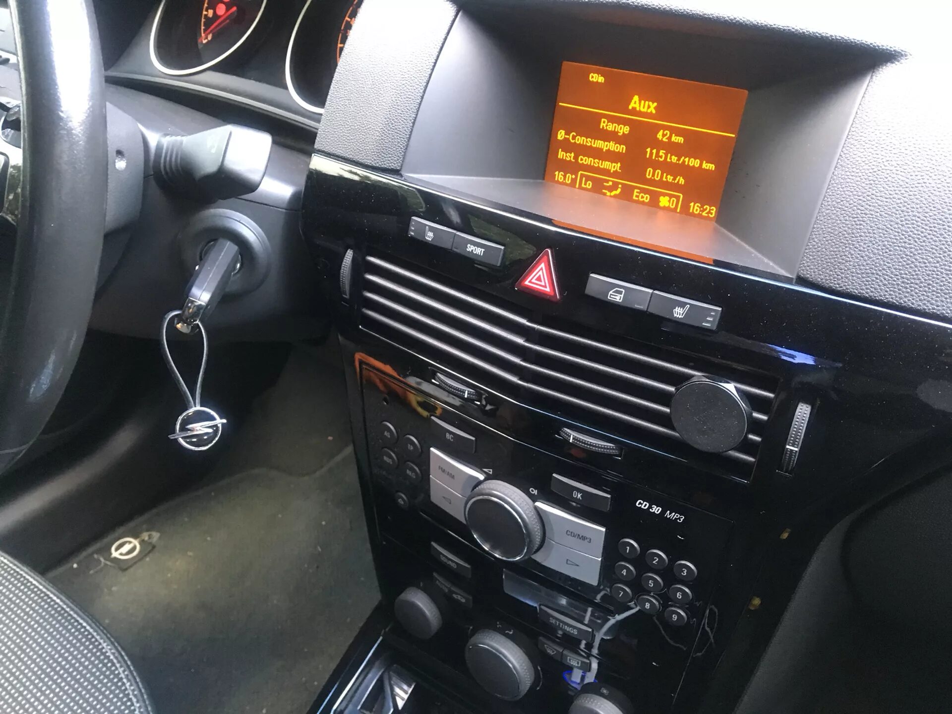 Bluetooth в Opel Astra h.