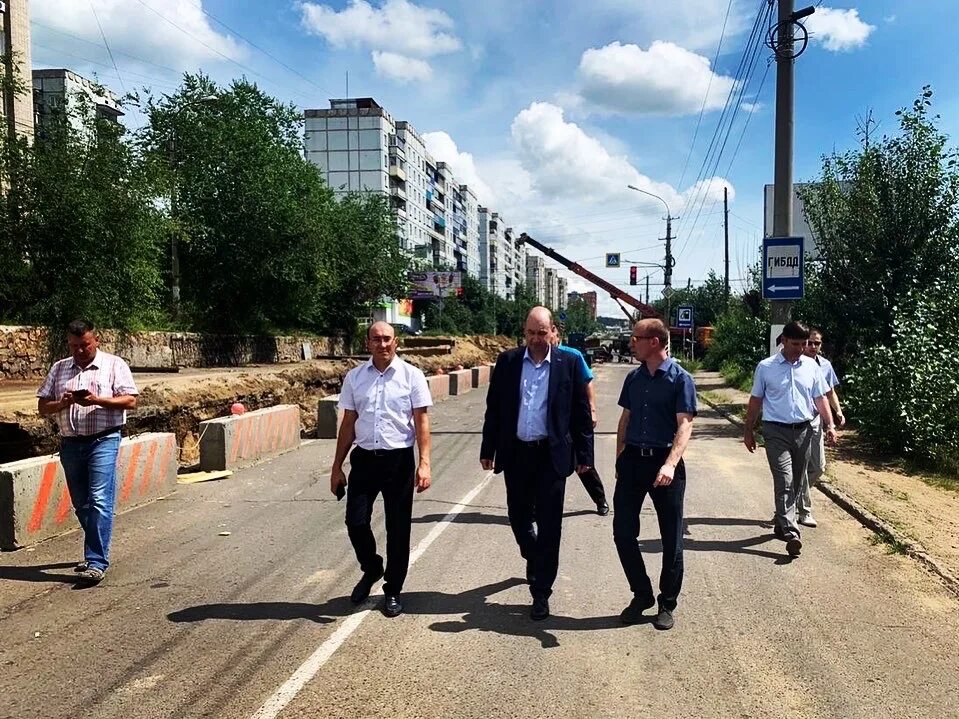 Руководитель тепловых сетей. Вишняков дмитрий александрович жилищник. Добровольский владислав хабаровск. Тепловые сети хабаровск директор. Директор тепловых сетей.