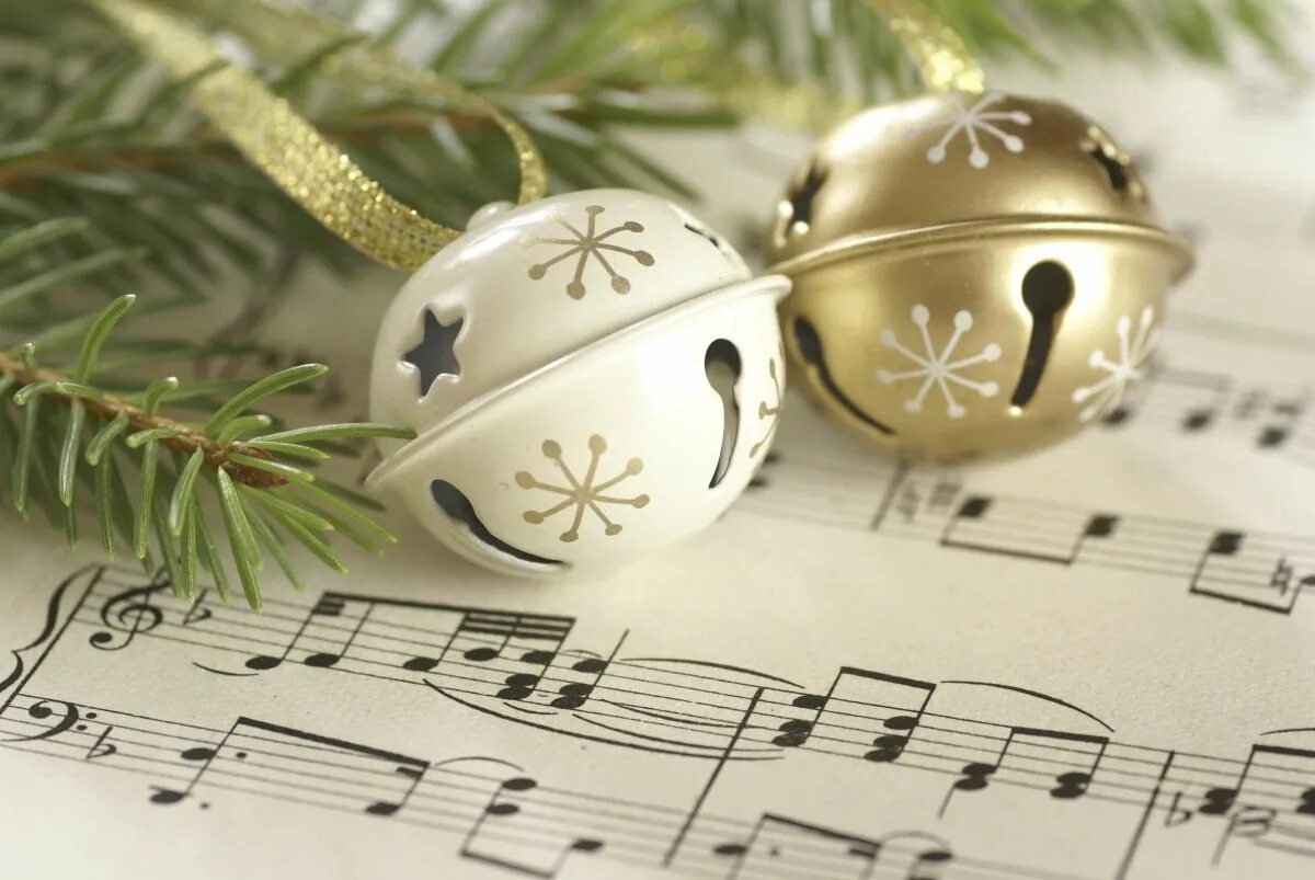 Музыкальный новый год. Новогодние музыкальные инструменты. С наступающим новым годом музыкантам. Новый год и музыкальные инструменты.