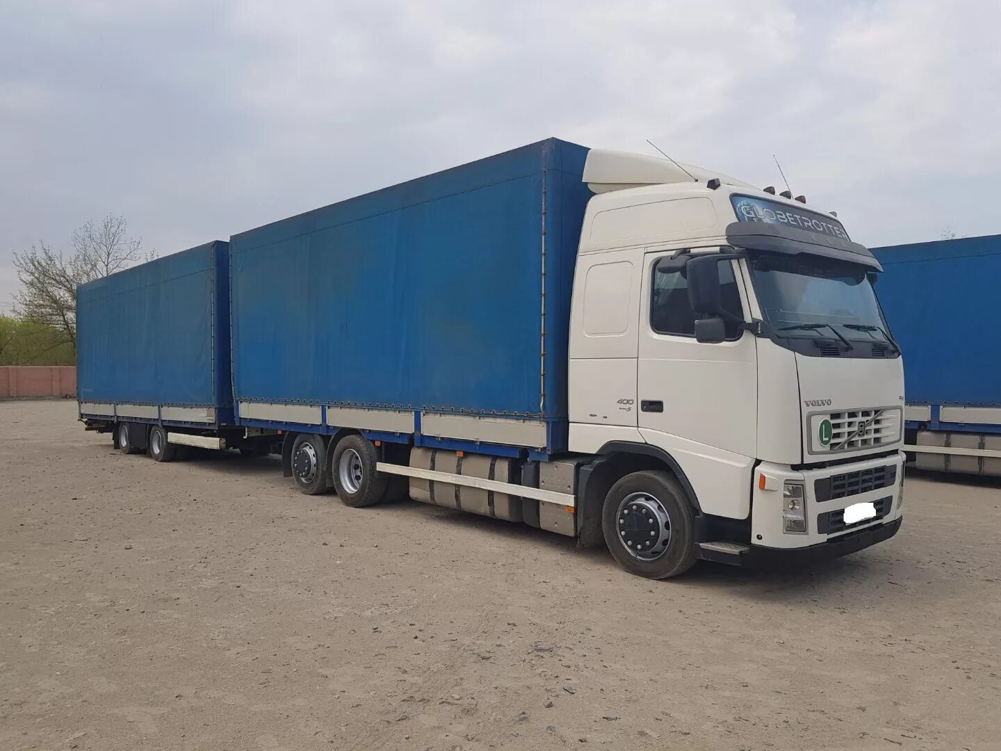 Авито volvo fh. Вольво 10 тонн 120 кубов. Вольво Тандем 120 кубов. Вольво fh12 одиночка тент. Volvo FH 2008.