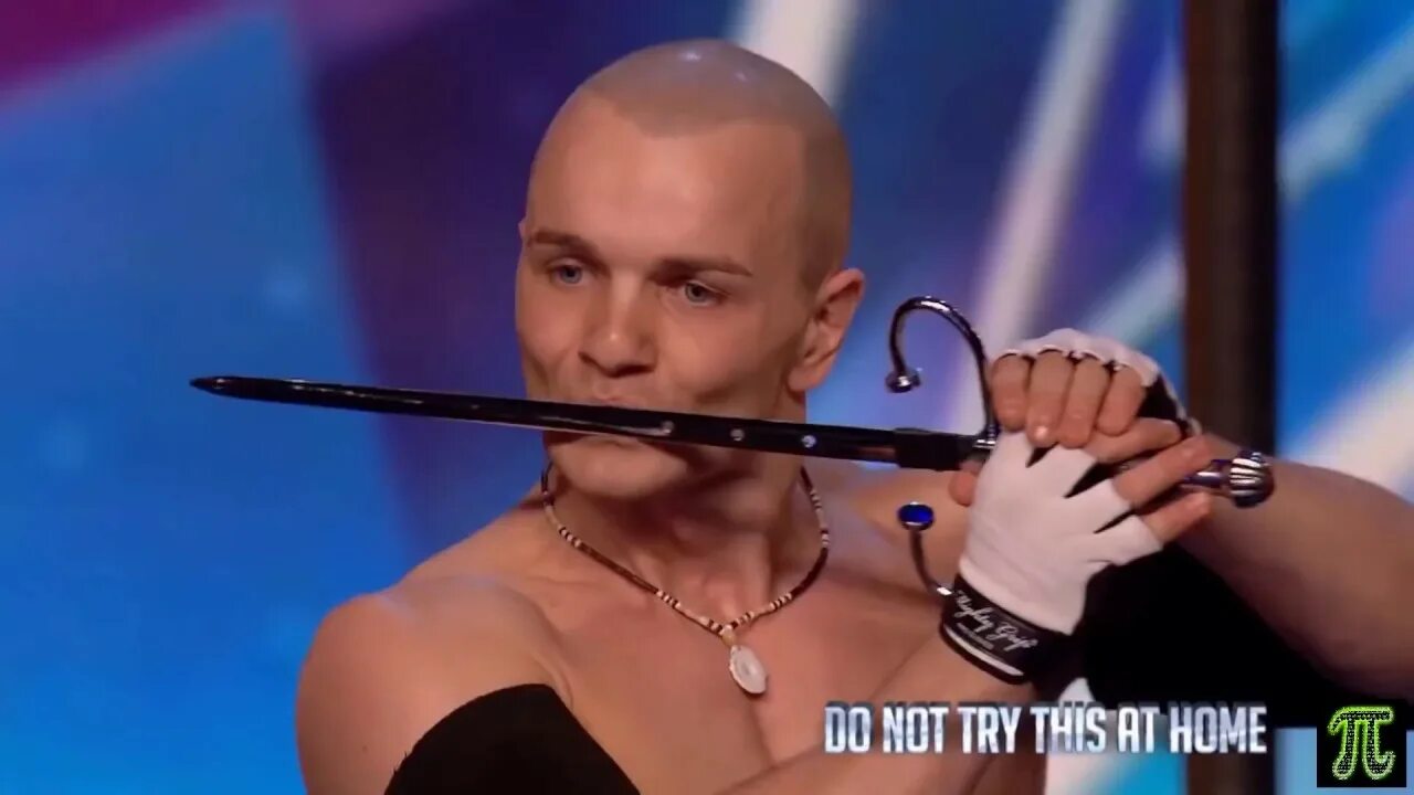 На шоу талантов парень. На шоу талантов парень. На шоу талантов парень. Талант шоу америка 2020. Мальчик на шоу талантов.