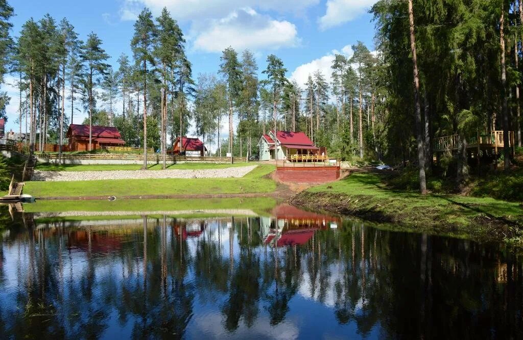 База отдыха в Ленинградской области Коробицыно - Каскад. Красное озеро Ленинградская область Коробицыно. Коробицыно Золотая Долина. Золотая Долина Коробицыно курорт летом. База 2 озера