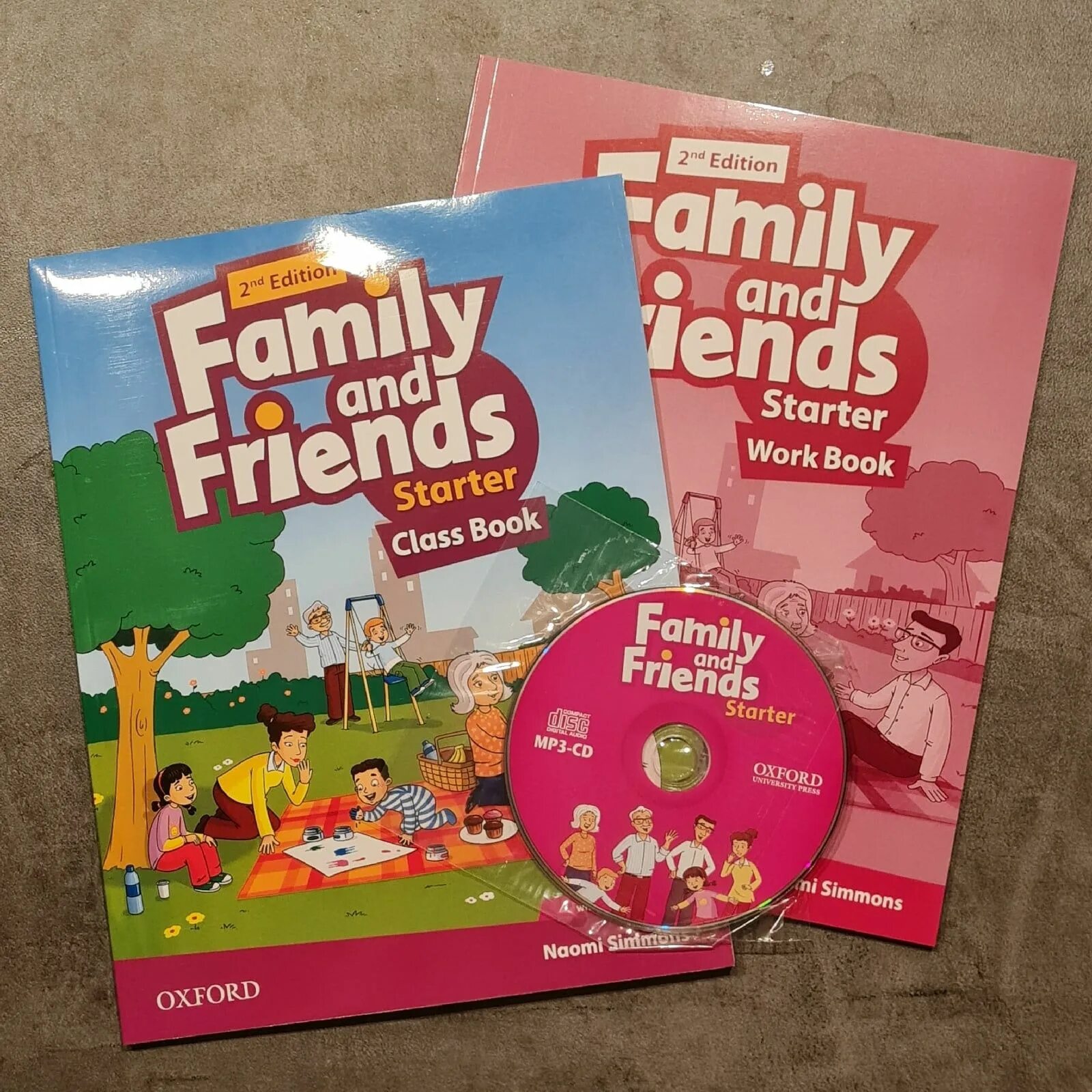 Family and friends starter book. Family and friends Starter Workbook. Family and friends Starter материалы. Family and friends 2. Family and friends Starter picture Dictionary.