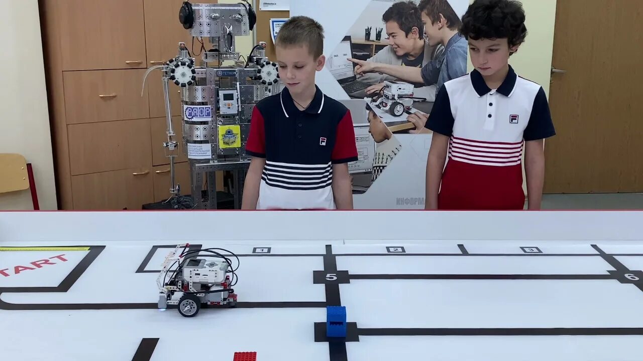 Робототехника 2021 брянск детский сады. Конкурс робототехники 2022. Робофест 2021 магнитогорск. Соревнования по робототехнике 2022. Робофест 2021.