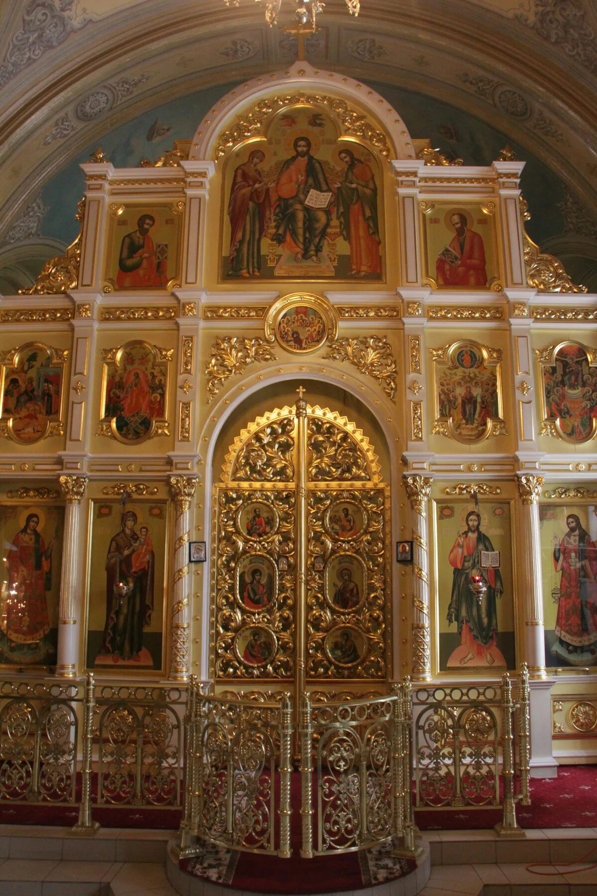 Церковь 9 мучеников. Храм 9 мучеников кизических. кизические мученики храм в москве. алтарь храма девяти мучеников кизических москва. иконы в храме девяти мучеников кизических в москве.