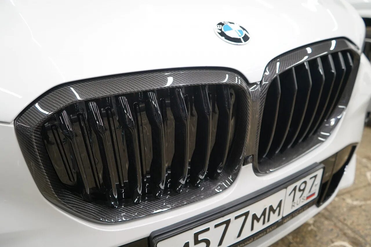 Решетка бмв х5. Решетка радиатора bmw x5 g05. ноздри бмв х5 g05. решетка радиатора x6 g06.