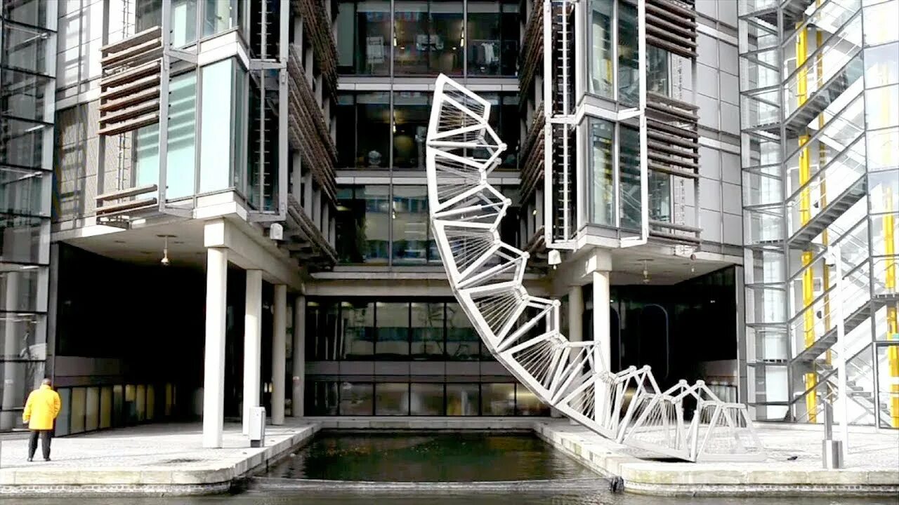 Rolling bridge. Мост роллинг rolling bridge англия. the rulling bridge belocp. folding bridge. heatherwick studio.