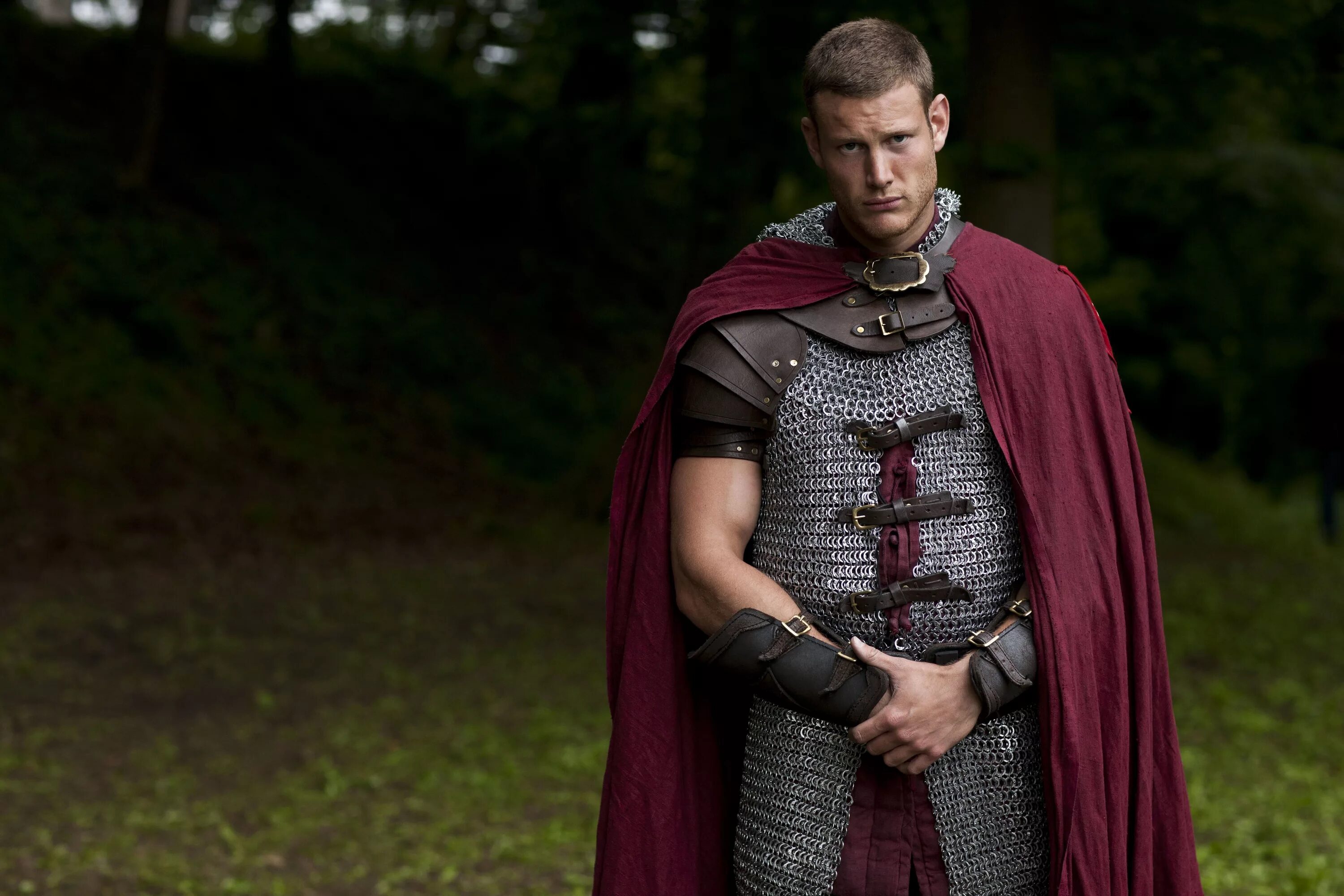 Сэр без. Роланд гилмор dragon age. Монокль джентльмена. Сер пентиус отель хазбин арт. Сэр мем.