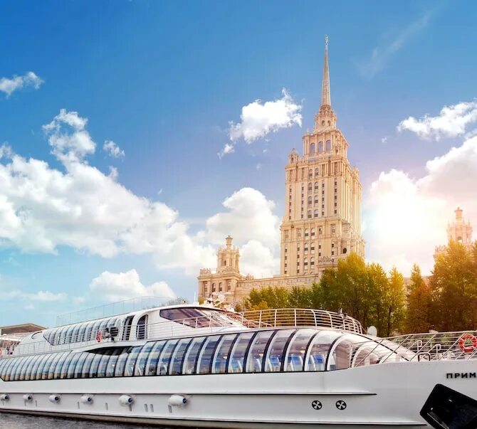 Корабль рэдиссон москва. Теплоход москва река рэдиссон. Яхта рэдиссон ройал. Рэдиссон теплоход москва. Яхта примавера рэдиссон.