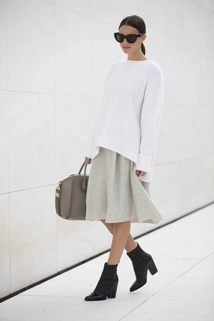 минималистичный стиль в одежде. стильный минимализм в одежде. роскошный минимализм в одежде. образы в стиле минимализм женские. минималистический стиль в одежде.