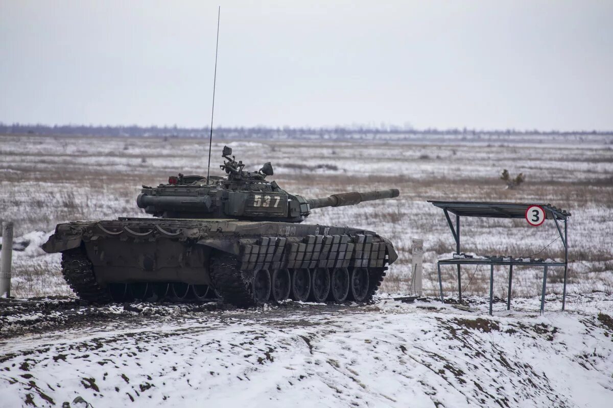 Танковые войска санкт петербург. Танковые войска санкт петербург. Т-34-85 увз. Танк т80. Танковые войска санкт петербург.