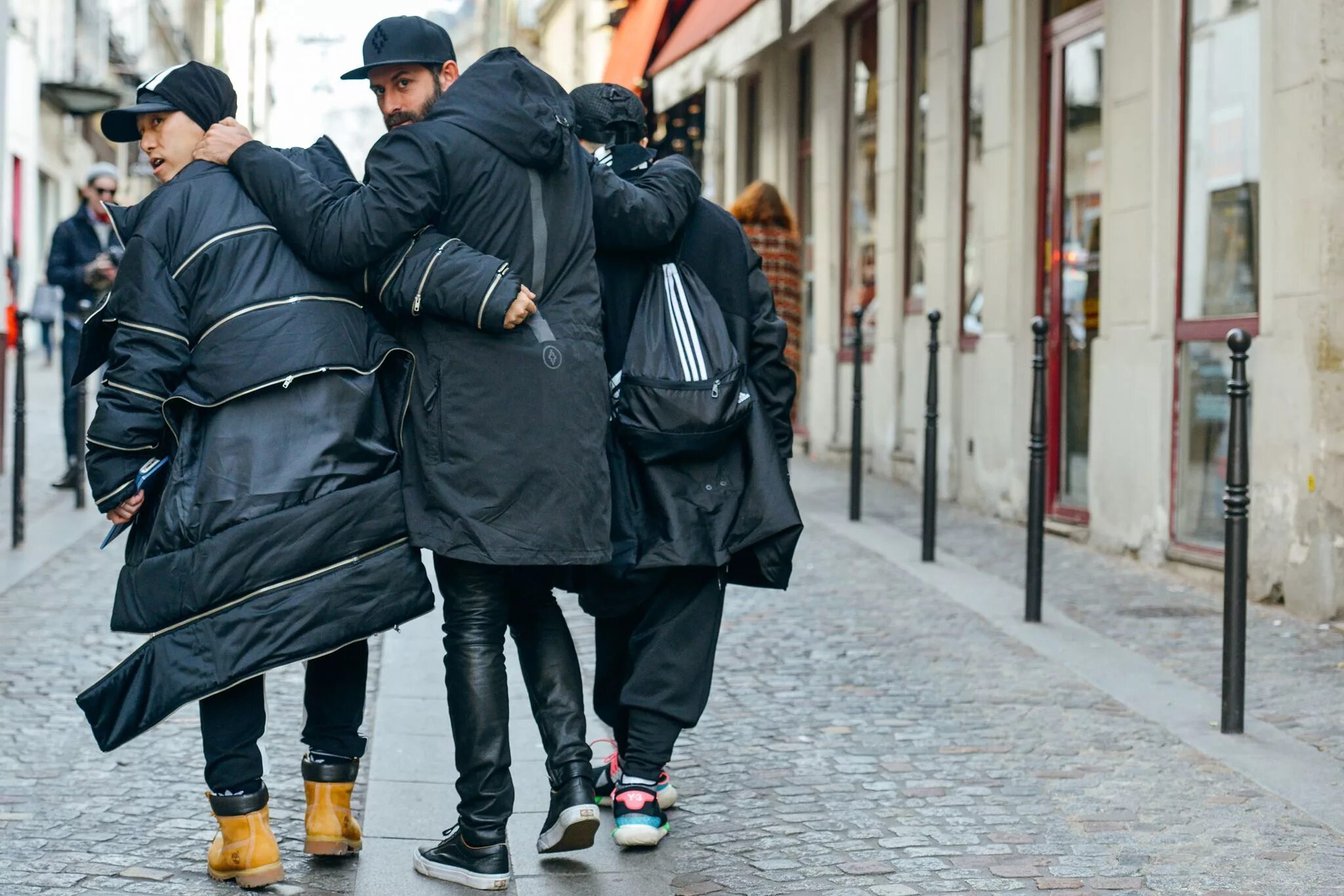 The Best Street Style From Russia Fashion Week 90s sportswear, Cool street fashi