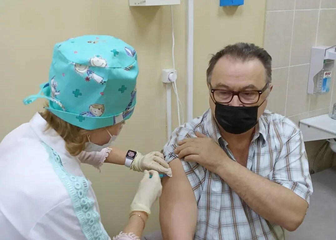 Вакцины пермь. Коронавирус вакцинация. Масочный режим Пермь. Масочный режим картинка. Вакцинация подростков в России.