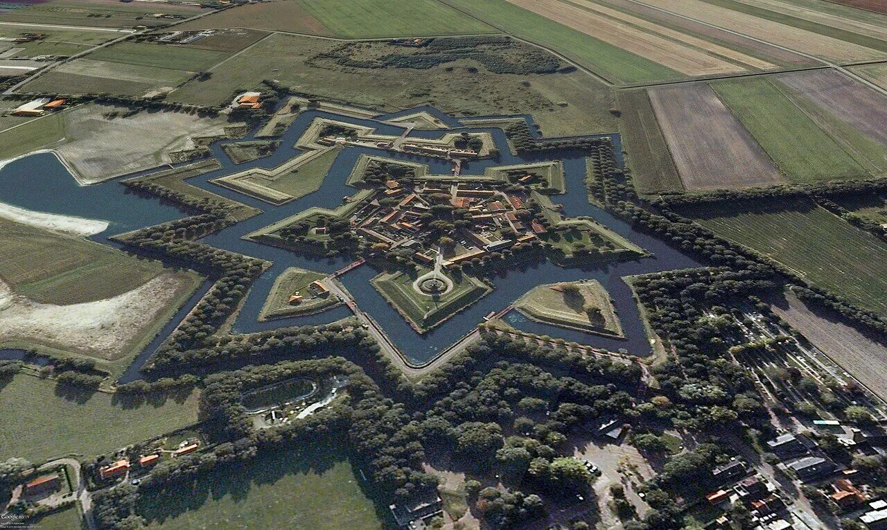 Форт Буртанж Нидерланды. Крепость - звезда Буртанж. Крепость Буртанж Нидерланды. Форт Буртанж, Гронинген, Нидерланды.