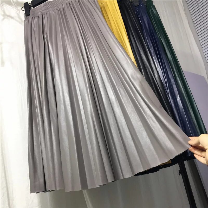 Плиссированная юбка черная страдивариус. Юбка плиссе кожзам. Zarina collection юбка плиссе. Плиссированная экокожа. Юбка кожзам плиссированная.