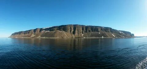 Среди студеного моря