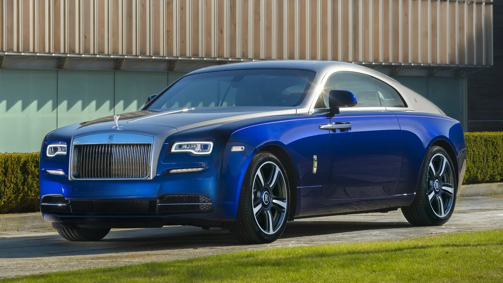 Rr spectre. Роллс Ройс Spectre. Роллс Ройс Wraith 2023. Новый Rolls Royce Wraith 2023. Rolls Royce Spectre 2023.