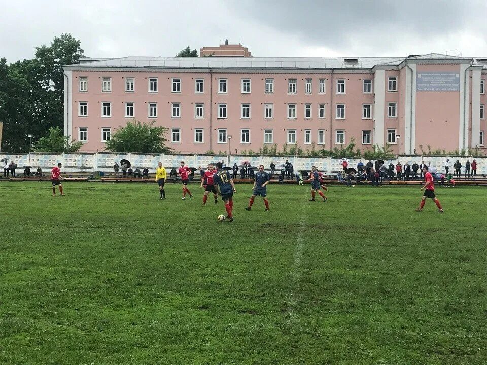 Школа 26 балашиха фото 70 х. Стадион метеор балашиха. Стадион балашиха. Футбольный манеж в балашихе метеор. Стадион балашиха.