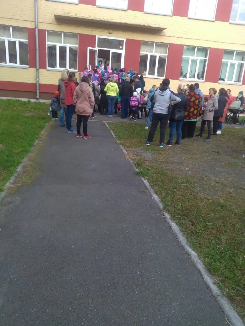 Школа 137 челябинск. Мбоу школа 137 казань. Вечерняя школа в челябинске 137. Школа номер 137 уфа. Школа 137 красноярск.