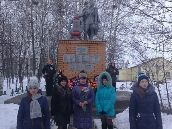 Погода тим курской 3. Пгт тим Курская область. Тим Курская область памятник. Посёлок тим Курской области население. Поселок тим.