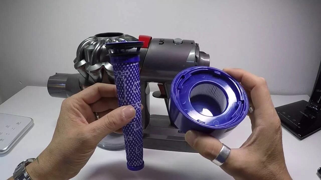 Купить дайсон v8. Dyson v8 absolute. Dyson 12-7642 4a. Дайсон 0105a. Dyson v6.