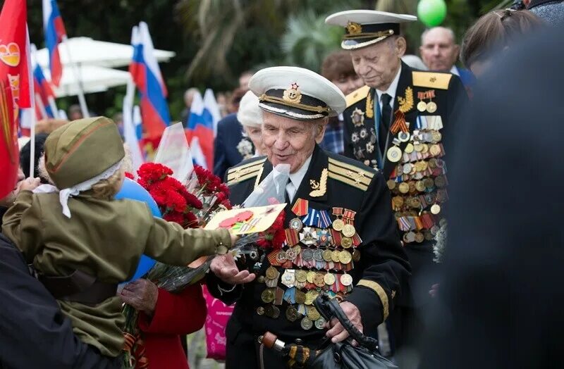 Наша страна будет отмечать день победы 9. Ветераны на параде Победы. Празднование 9 мая. Празднование дня Победы. День Победы парад ветераны.