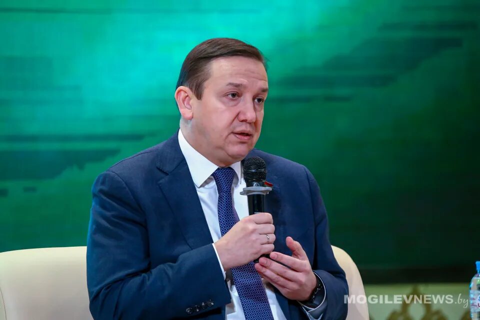 Министр республики беларусь 2017. Премьер белоруссии головченко. Премьер белоруссии головченко. Министр республики беларусь 2017. Премьер-министра республики беларусь головченко.
