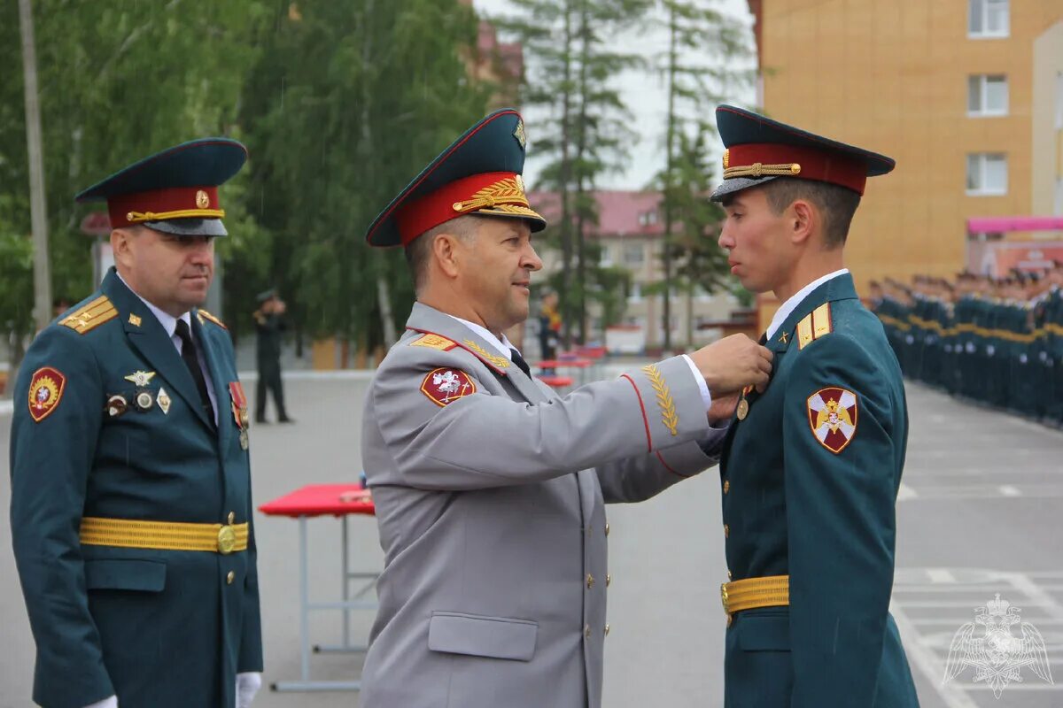 Военная служба в росгвардии. Институт войск национальной гвардии пермь. Генерал-майор владимир купавский. Пермский военный институт гайва. Национальная гвардия пермский край.
