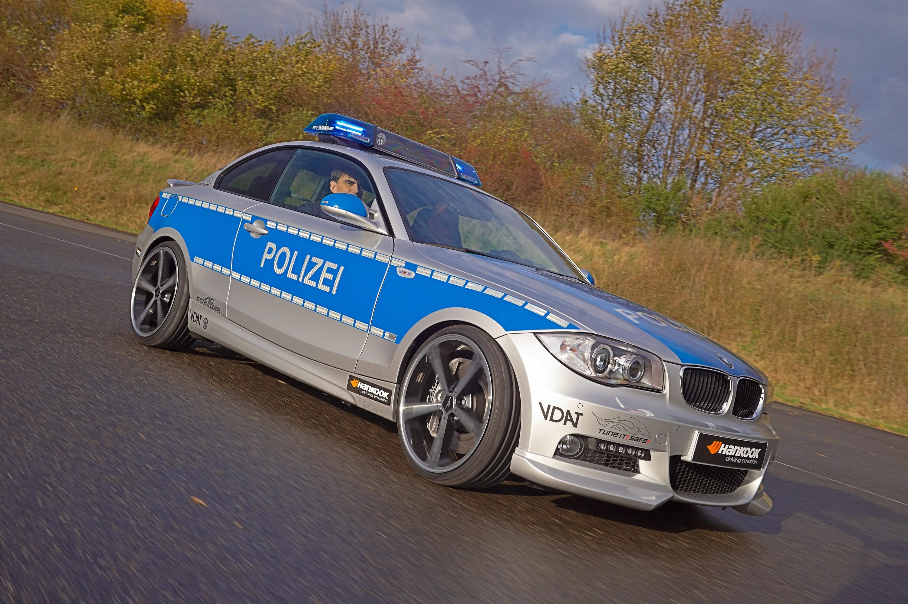 Сколько полицейских машин. BMW e39 Police. BMW 318 полиция. BMW x6 Polizei. BMW 123d Coupe 2009.