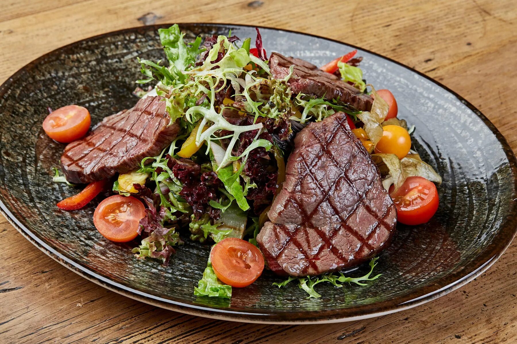 бифштекс с овощами