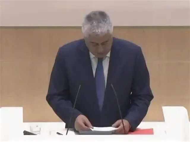 Колокольцев выступление сегодня. Колокольцев читает по бумажке.