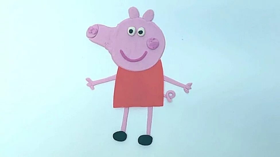 Шьем игрушки из мультфильмов. Поделка свинка пеппа из бумаги. Свинка пеппа из фетра выкройка. Фигурки из мастики свинка пеппа. Поделка свинка.