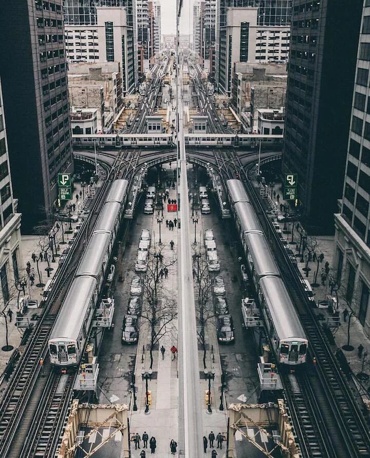 симметрия. красота архитектуры. вертикальная симметрия фото. симметрия фото. симметрия.