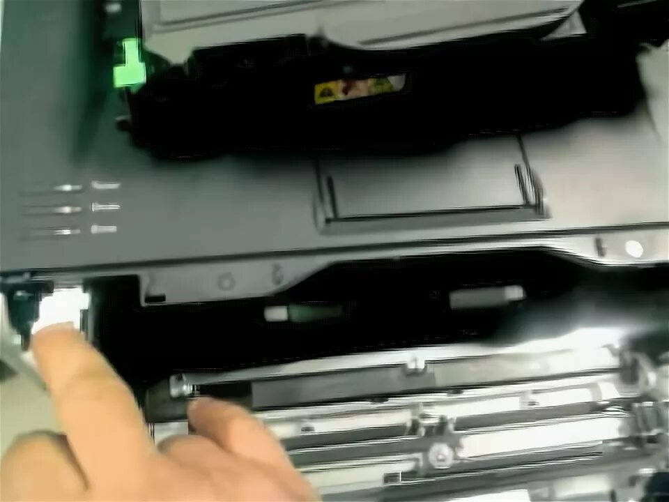 Как вытащить картридж brother. Brother hl-2150nr. brother hl-2142r. печка принтера brother hl 2150n. brother hl 2130 горит тонер.