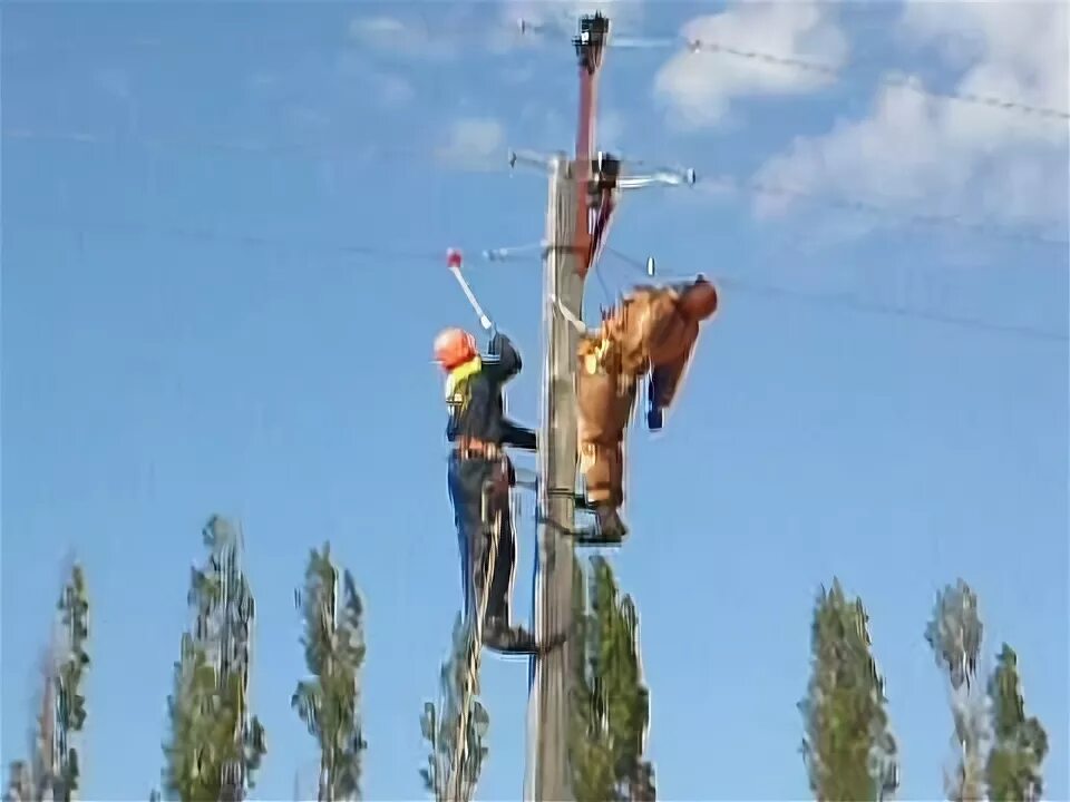 Попадание под напряжение